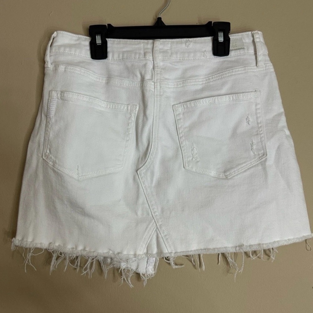 PAIGE White Distressed Denim Mini Skirt Raw Hem Jean Skirt Size 27 - Picture 2 of 4